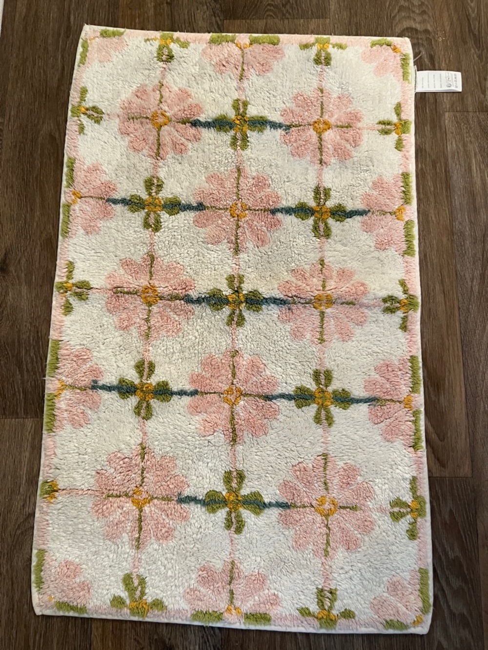 Anthropologie daisy tile rug